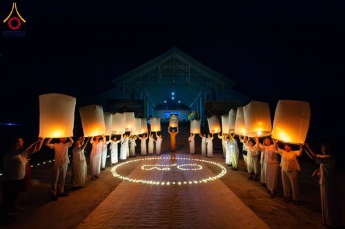 ภาพ No.179362:พิธีทอดกฐิน ณ ธุดงคสถานลำพูน อำเภอบ้านโฮ่ง จังหวัดลำพูน ในโครงการกฐินสามัคคีทั่วไทย 30,000 วัด บูชาธรรม 80 ปี หลวงพ่อธัมมชโย โดยคณะศิษยานุศิษย์วัดพระธรรมกาย วันที่ 15 พฤศจิกายน พ.ศ. 2567