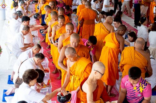 ภาพ No.245187:วันเสาร์ที่ 13 กันยายน พ.ศ. 2568 พิธีถวายสังฆทานแด่คณะสงฆ์ 323 วัด ปีที่ 21 ครั้งที่ 181 พิธีมอบกองทุนหนุนแรงใจช่วยครูใต้ ปีที่ 18 ครั้งทึ่ 144 และพิธีทำบุญอุทิศส่วนกุศลให้ผู้วายชนม์ ณ ศูนย์ปฏิบัติธรรมภาคใต้ จ.สงขลา