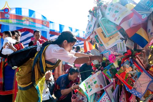 ภาพ No.176191:พิธีทอดกฐินสมทบ โดยมูลนิธิธรรมกาย ในนามหลวงพ่อธัมมชโย ณ วัดสัทธนารามา บานา วิหาร เมืองไดยุน รัฐอรุนาจาลประเทศ ประเทศอินเดีย วันที่ 15 พฤศจิกายน พ.ศ. 2567