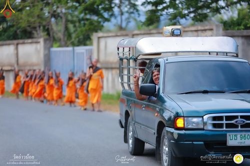ภาพ No.93798:กิจกรรมสามเณร ศูนย์ปฏิบัติธรรมสวนผึ้ง จ.ราชบุรี ในโครงการบรรพชาสามเณรฟื้นฟูพระพุทธศาสนาทั่วไทย