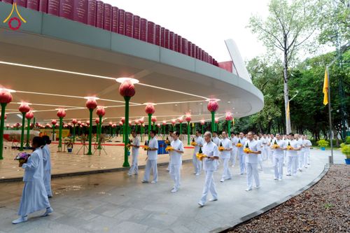 ภาพ No.223589:วันที่ 11 พฤษภาคม พ.ศ. 2568 พิธีบรรพชาของอุบาสก พิสิทธิ์ หมื่นแกล้ว  ณ วัดพระธรรมกาย