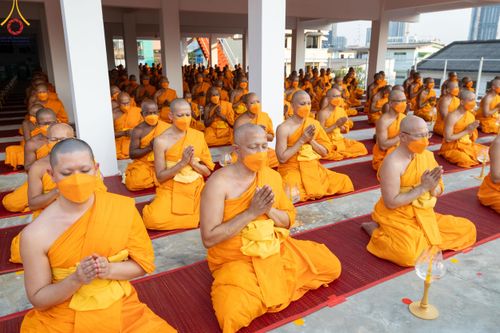 ภาพ No.119180:พิธีจุดประทีปถวายเป็นพุทธบูชา และบูชาธรรมมหาปูชนียาจารย์ พระมงคลเทพมุนี(สด จนฺทสโร) ในโครงการธรรมยาตราฯ วันที่ 26 มกราคม พ.ศ. 2567 ณ อาคารธรรมยาตรา กตัญญูบูชามหาปูชนียาจารย์ ตรงข้ามวัดปากน้ำภาษีเจริญ จ.กรุงเทพมหานคร