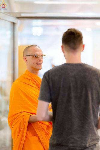 ภาพ No.229372:วันที่ 15 มิถุนายน พ.ศ. 2568 Meditation wisdom talks 2025 โดย พระอาจารย์ไมเคิล วีรธมฺโม และ พระอาจารย์นิค สนฺตจิตฺโต โดยมีผู้เข้าร่วมโครงการ เป็นชาวสวีเดนและชาวยุโรป จำนวน 30 ท่าน  ณ โรงแรม Radissonblu waterfront กรุงสตอกโฮล์ม ประเทศสวีเดน