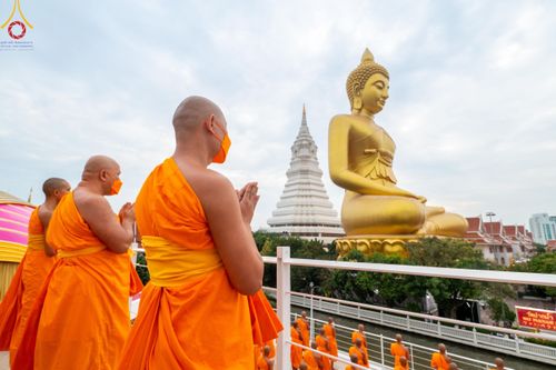 ภาพ No.119007:คณะพุทธบุตรธรรมยาตราร่วมปฏิบัติธรรม และถ่ายภาพหมู่ประวัติศาสตร์ ในโครงการธรรมยาตราฯ ปีที่ 12  วันที่ 25 มกราคม พ.ศ. 2567  ณ อาคารธรรมยาตรา กตัญญูบูชามหาปูชนียาจารย์  ตรงข้ามวัดปากน้ำภาษีเจริญ จ.กรุงเทพมหานคร