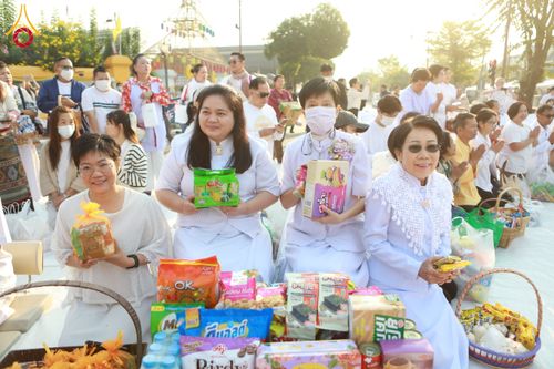 ภาพ No.208671:ตักบาตรพระ 1,743 รูป ครบรอบ 743 ปี นครน่าน ถวายเป็นพุทธบูชา น้อมบุญกุศลอุทิศให้บรรพบุรุษ วันอาทิตย์ ที่ 16 กุมภาพันธ์ พ.ศ. 2568 ณ ถนนคนเดินข่วงเมืองน่าน ต.ในเวียง อ.เมือง จ.น่าน