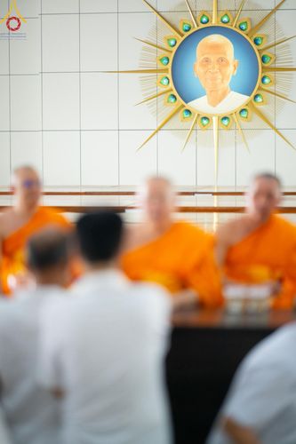 ภาพ No.212670:วันพฤหัสบดีที่ 20 มีนาคม พ.ศ. 2568 พิธีเจริญพระพุทธมนต์ เนื่องในอายุวัฒนมงคลครบ 74 ปี พระภาวนาธรรมวิเทศ วิ. (ภูเบศ ฌานาภิญโญ) ณ หอฉันคุณยายฯ วัดพระธรรมกาย