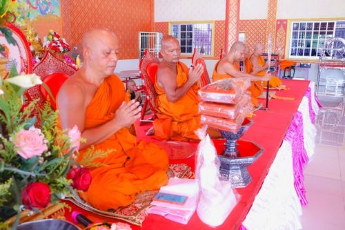 ภาพ No.179266:พิธีทอดกฐิน ณ วัดถ้ำคีรีวงศ์ อ.เปิ้นดัง รัฐเคด้าห์ ประเทศมาเลเซีย ในโครงการกฐินสามัคคีทั่วไทย 30,000 วัด บูชาธรรม 80 ปี หลวงพ่อธัมมชโย โดยคณะศิษยานุศิษย์วัดพระธรรมกาย วันที่ 1 พฤศจิกายน พ.ศ. 2567