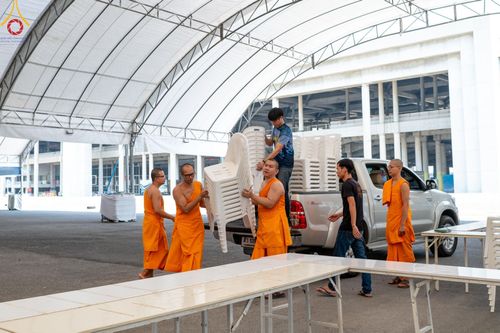 ภาพ No.60848:V.37 ยิ่งกว่าดี เพื่อ 80 ปีของพ่อ ภาพการเตรียมงานของหน่วยงานต่างๆ เพื่อพิธีฉลองอายุวัฒนมงคล 80 ปี หลวงพ่อธัมมชโย และรับถวายมหาสังฆทาน 10,000 กว่าวัดทั่วประเทศ ในวันคุ้มครองโลก วันจันทร์ที่ 22 เมษายน พ.ศ. 2567