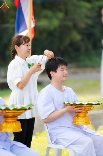 ภาพ No.147444:พิธีตัดปอยผม ขอขมา มอบบาตร ผ้าไตร โครงการปฐมอุปสมบท สมโภชอุโบสถ บูชาธรรม 80 ปี หลวงพ่อธัมมชโย ณ วัดพระธรรมกายโทชิหงิ ประเทศญี่ปุ่น วันพฤหัสบดีที่ 8 สิงหาคม พ.ศ. 2567