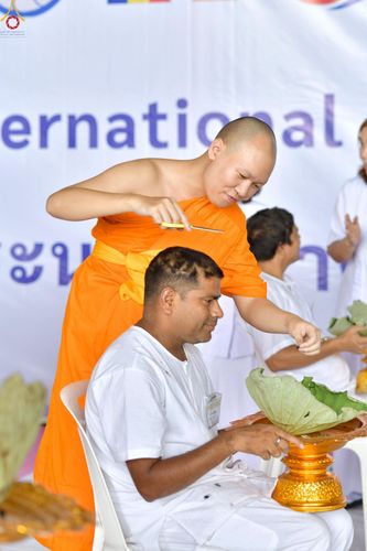 ภาพ No.230795:วันที่ 28 มิถุนายน พ.ศ. 2568 พิธีตัดปอยผมและปลงผม โครงการบวชพระนานาชาติ AEC & WAB รุ่นที่ 9 ณ วิหารคด 2 วัดพระธรรมกาย