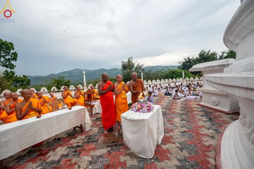 ภาพ No.141064:PhotoStory มหาศรัทธา ธรรมยาตราศรีลังกา EP.6 พิธีจุดวิสาขประทีป 6 วัด ถวายเป็น พุทธบูชา  โครงการสยาม-ลังกา ธรรมยาตรา  ฉลองเทศกาลวิสาขบูชาแห่งชาติ ศรีลังกา  บูชาธรรม 80 ปี หลวงพ่อธัมมชโย วันที่ 16 พฤษภาคม พ.ศ. 2567