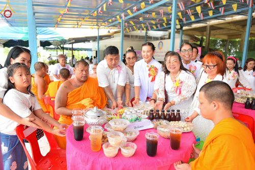 ภาพ No.143023:พิธีทอดผ้าป่าสามัคคีเพื่อสมทบทุนสร้างหอฉัน ๑๑๓ ปี  คุณยายอาจารย์มหารัตนอุบาสิกาจันทร์ขนนกยูง ครั้งที่ ๙ วันอาทิตย์ที่ ๓๐  มิถุนายน พ.ศ. ๒๕๖๗ ณ ศูนย์การศึกษาจอมบึง ต.รางบัว อ.จอมบึง จ.ราชบุรี