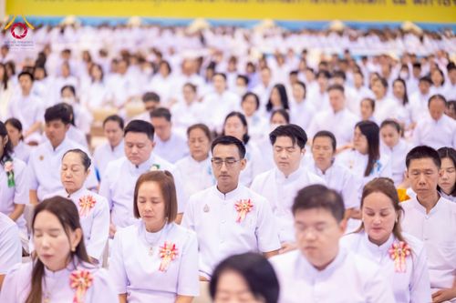 ภาพ No.277158:วันอาทิตย์ที่ 7 ธันวาคม พ.ศ. 2568 พิธีบูชาข้าวพระ ณ สภาธรรมกายสากล วัดพระธรรมกาย