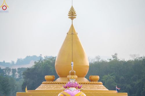 ภาพ No.129362:พิธีประดิษฐานพระบรมสารีริกธาตุ ณ มหารัตนะเจดีย์สิริปทุมสวรรค์ ศูนย์ปฏิบัติธรรมภาคใต้ อ.บางกล่ำ จ.สงขลา วันที่ 10 มีนาคม พ.ศ.2567