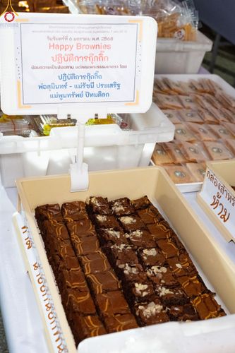 ภาพ No.190046:พิธีถวายภัตตาหารเป็นสังฆทาน แด่พระธรรมยาตรา ณ อนุสรณ์สถานมหาวิหารพระมงคลเทพมุนี (โลตัสแลนด์) อ.สองพี่น้อง จ.สุพรรณบุรี ในโครงการธรรมยาตรา กตัญญูบูชา มหาปูชนียาจารย์ พระมงคลเทพมุนี(สด จนฺทสโร) พระผู้ปราบมาร อนุสรณ์สถาน 7 แห่ง ปีที่ 13 วันที่ 6 มกราคม 2568