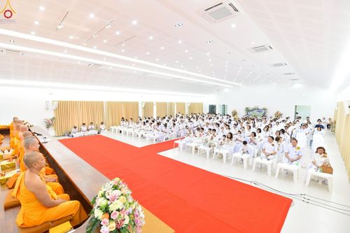 ภาพ No.230093:วันพฤหัสบดีที่ 26 มิถุนายน พ.ศ. 2568 พิธีทอดผ้าป่าฉลองอาคารชุดศูนย์ปฏิบัติธรรมน้ำใสใจสว่าง น้อมบูชาธรรมอายุวัฒนะมงคล 81 ปี หลวงพ่อธัมมชโย ณ ศูนย์ปฏิบัติธรรมน้ำใสใจสว่าง เขตบางกอกน้อย กรุงเทพมหานคร