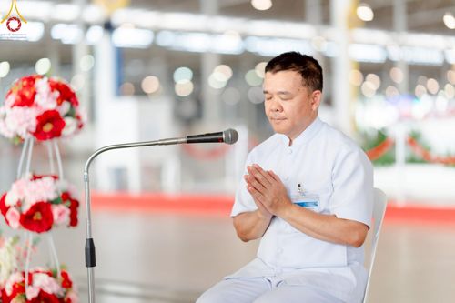 ภาพ No.223166:วันที่ 2 -10 พฤษภาคม พ.ศ. 2568 พิธีตัดปอยผม ปลงผม พิธีขอขมาลาอุปสมบทอุทิศชีวิต ของอุบาสก พิสิทธิ์ หมื่นแกล้ว  ณ วัดพระธรรมกาย