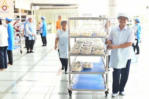 ภาพ No.182357:พิธีถวายภัตตาหารเมนูสวรรค์ "เพื่อการบรรลุธรรม" วันเสาร์ที่ 14 ธันวาคม พ.ศ. 2567 ณ หอฉันคุณยายอาจารย์ฯ วัดพระธรรมกาย