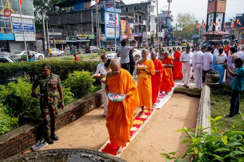 ภาพ No.139876:PhotoStory มหาศรัทธา ธรรมยาตราศรีลังกา EP.2 พิธีเปิดโครงการสยาม-ลังกา ธรรมยาตรา ฉลองเทศกาลวิสาขบูชาแห่งชาติ ศรีลังกา บูชาธรรม 80 ปีหลวงพ่อธัมมชโย เมื่อวันที่ 17 พฤษภาคม พ.ศ. 2567