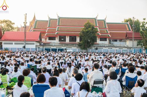 ภาพ No.116057:พิธีตักบาตรพระธรรมยาตรา ณ อนุสรณ์สถานลำดับที่ 4 สถานที่เกิดด้วยกายธรรม วัดโบสถ์(บน) จ.นนทบุรี วันที่ 21 มกราคม พ.ศ. 2567