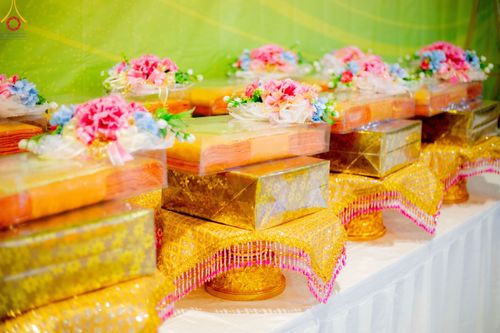 ภาพ No.189431:พิธีถวายภัตตาหารเป็นสังฆทาน แด่พระธรรมยาตรา ในโครงการธรรมยาตรา กตัญญูบูชา มหาปูชนียาจารย์ พระมงคลเทพมุนี(สด จนฺทสโร) พระผู้ปราบมาร อนุสรณ์สถาน 7 แห่ง ปีที่ 13 ณ อนุสรณ์สถานมหาวิหารพระมงคลเทพมุนี (โลตัสแลนด์) อ.สองพี่น้อง จ.สุพรรณบุรี วันที่ 5 มกราคม 2568