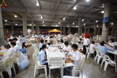 ภาพ No.120864:V.20 เป็นปลื้ม การเตรียมงาน เก็บงาน การรับบุญของเจ้าหน้าที่หน่วยงานต่างๆ เพื่อโครงการธรรมยาตรา กตัญญูบูชา มหาปูชนียาจารย์ พระมงคลเทพมุนี (สด จนฺทสโร) พระผู้ปราบมาร อนุสรณ์สถาน 7 แห่ง ปีที่ 12 ระหว่างวันที่ 2 - 31 มกราคม พ.ศ.2567