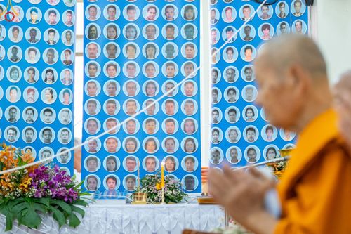 ภาพ No.87329:พิธีถวายสังฆทาน 323 วัด 4 จังหวัดชายแดนภาคใต้  ปีที่ 19 ครั้งที่ 165 พิธีมอบกองทุนหนุนแรงใจช่วยครูใต้  ปีที่ 16 ครั้งที่ 130 และพิธีทำบุญอุทิศส่วนกุศลให้ผู้วายชนม์ ณ วัดพุทธภูมิ อ.เมือง จ.ยะลา วันเสาร์ที่ 9 กันยายน พ.ศ. 2566