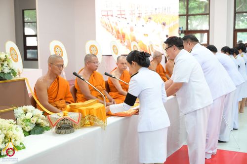 ภาพ No.262497:วันที่ 30 ตุลาคม พ.ศ. 2568 พสกนิกรอำเภอคลองหลวง จัดพิธีบำเพ็ญกุศลสัตตมวาร ถวายพระราชกุศลแด่สมเด็จพระพันปีหลวง ณ วัดพระธรรมกาย