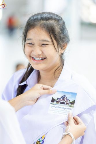 ภาพ No.249090:วันที่ 26-28 กันยายน พ.ศ. 2568 โครงการอบรม อุบาสกแก้ว อุบาสิกาแก้ว รุ่นที่ 3  ณ ศูนย์ปฏิบัติธรรมสมุทรปราการ ได้รับความเมตตาจากคณะสงฆ์ในพื้นที่  รวมถึงผู้บริหารสถานศึกษา ที่นำนักเรียนระดับมัธยมปลาย  มารับฟังข้อมูลเพื่อที่จะเป็นกำลังสำคัญ ในการเข้าร่วมขบวน