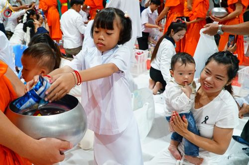 ภาพ No.140861:พิธีตักบาตรพระ 500 รูป ปีที่ 9 ณ ธุดงคสถานล้านนา อำเภอสันทราย จังหวัดเชียงใหม่ วันอาทิตย์ที่ 9 มิถุนายน พ.ศ. 2567