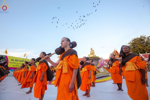 ภาพ No.194196:พระธรรมยาตราปฏิบัติธรรม และถ่ายภาพหมู่ประวัติศาสตร์ ณ วัดสองพี่น้อง ต.ต้นตาล อ.สองพี่น้อง จ.สุพรรณบุรี ในโครงการธรรมยาตรา กตัญญูบูชา มหาปูชนียาจารย์ พระมงคลเทพมุนี(สด จนฺทสโร) พระผู้ปราบมาร อนุสรณ์สถาน 7 แห่ง ปีที่ 13 วันที่ 12 มกราคม พ.ศ. 2568
