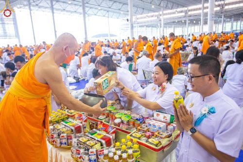 ภาพ No.126533:พิธีตักบาตร ในวันอาทิตย์ต้นเดือนที่ 3 มีนาคม พ.ศ. 2567 ณ บ้านแก้วเรือนทองคุณยายฯ วัดพระธรรมกาย