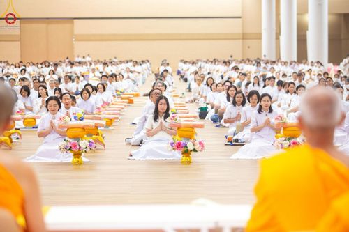 ภาพ No.212737:วันอาทิตย์ที่ 23 มีนาคม พ.ศ. 2568 พิธีร่วมบุญโครงการบรรพชาสามเณร 5,000 รูป ณ ห้องแก้วสารพัดนึก 2 วัดพระธรรมกาย