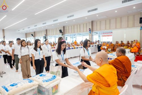 ภาพ No.123899:พิธีถวายสังฆทาน 323 วัด 4 จังหวัดชายแดนภาคใต้ ครั้งที่ 166 ณ ศูนย์ปฏิบัติธรรมภาคใต้ อ.บางกล่ำ จ.สงขลา วันเสาร์ที่ 17 กุมภาพันธ์ พ.ศ. 2567