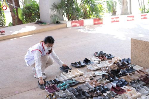 ภาพ No.110010:V.8 พลังทีม การเตรียมงาน เก็บงาน การรับบุญของเจ้าหน้าที่หน่วยงานต่างๆ เพื่อโครงการธรรมยาตรา กตัญญูบูชามหาปูชนียาจารย์ พระมงคลเทพมุนี (สด จนฺทสโร) พระผู้ปราบมาร อนุสรณ์สถาน 7 แห่ง ปีที่ 12 ระหว่างวันที่ 2 - 31 มกราคม พ.ศ.2567