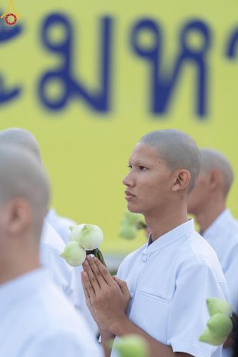 ภาพ No.133735:พิธีเวียนประทักษิณและพิธีวันทาเจดีย์ โครงการบรรพชาสามเณร ฟื้นฟูพระพุทธศาสนาทั่วไทย ณ วัดพระธรรมกาย วันเสาร์ที่ 6 เมษายน พ.ศ. 2567