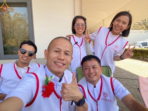 ภาพ No.208099:V.55 สารพัดV สารพัดดี ที่วัดพระธรรมกาย ในโครงการธรรมยาตรา กตัญญูบูชา มหาปูชนียาจารย์ พระมงคลเทพมุนี (สด จนฺทสโร) พระผู้ปราบมาร อนุสรณ์สถาน 7 แห่ง ปีที่ 13 ระหว่างวันที่ 2-31 มกราคม พ.ศ. 2568