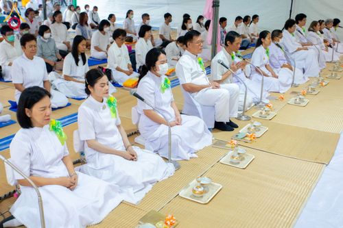 ภาพ No.201821:พิธีถวายภัตตาหารเป็นสังฆทาน แด่พระธรรมยาตรา ณ อนุสรณ์สถานบางปลา วัดบางปลา อำเภอบางเลน จังหวัดนครปฐม ในโครงการธรรมยาตรา กตัญญูบูชา มหาปูชนียาจารย์ พระมงคลเทพมุนี(สด จนฺทสโร) พระผู้ปราบมาร อนุสรณ์สถาน 7 แห่ง ปีที่ 13 วันที่ 26 มกราคม พ.ศ. 2568