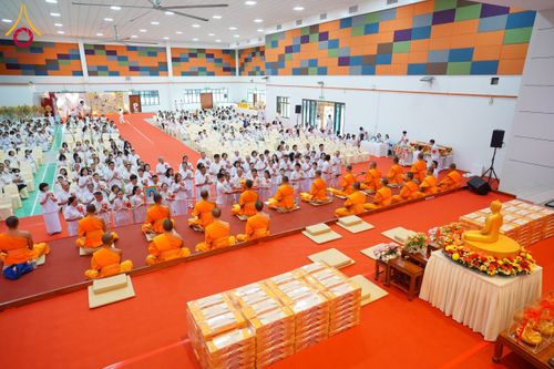 ภาพ No.173798:พิธีทอดกฐิน ศูนย์ปฏิบัติธรรม "ธรรมโยธิน" วัดแก้วธรรมชัยมาเลเซีย วันที่ 27 ตุลาคม พ.ศ. 2567