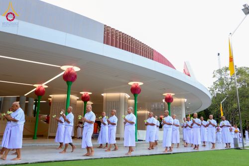 ภาพ No.244552:วันเสาร์ที่ 6 กันยายน พ.ศ. 2568 พิธีเวียนประทักษิณ และวันทาสีมาของนาคธรรมทายาท โครงการอุปสมบทหมู่บูชาธรรมครบรอบ 108 ปี วันครูผู้ค้นพบวิชชาธรรมกาย ณ โบสถ์พระไตรปิฎก วัดพระธรรมกาย