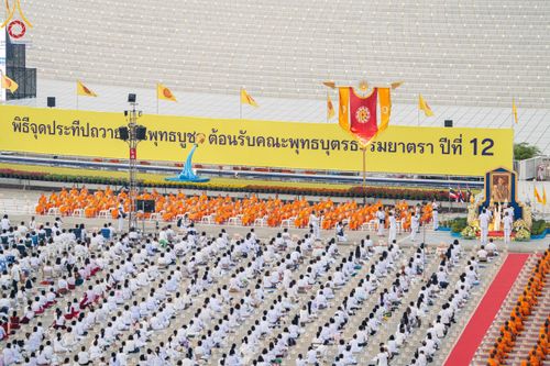 ภาพ No.121991:พิธีจุดประทีปถวายเป็นพุทธบูชา และบูชาธรรมมหาปูชนียาจารย์ พระมงคลเทพมุนี(สด จนฺทสโร) ในโครงการธรรมยาตรา กตัญญูบูชา มหาปูชนียาจารย์ พระมงคลเทพมุนี(สด จนฺทสโร) พระผู้ปราบมาร อนุสรณ์สถาน 7 แห่ง ปีที่ 12 วันที่ 31 มกราคม พ.ศ. 2567 ณ วัดพระธรรมกาย จ.ปทุมธานี