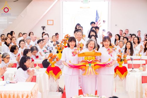 ภาพ No.175029:พิธีทอดกฐิน วัดพระธรรมกายซิลิคอนวัลเลย์ มลรัฐแคลิฟอร์เนีย ประเทศสหรัฐอเมริกา บูชาธรรม 80 ปี หลวงพ่อธัมมชโย โดยคณะศิษยานุศิษย์วัดพระธรรมกาย วันที่ 27 ตุลาคม พ.ศ. 2567