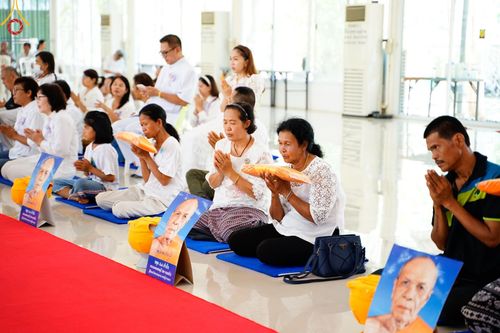 ภาพ No.134860:พิธีตัดปอยผม พิธีขอขมารับผ้าไตร พิธีบรรพชา และพิธีถวายบาตร ในโครงการบรรพชาสามเณร ฟื้นฟูพระพุทธศาสนาทั่วไทย  ณ ศูนย์ปฏิบัติธรรมและศูนย์อบรมเยาวชนเพชรบุรี ต.ท่าแลง อ.ท่ายาง จ.เพชรบุรี