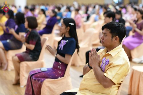 ภาพ No.196063:ผู้ว่าปทุมฯ เปิดงานวันครู ครั้งที่ 69 พ.ศ. 2568 จังหวัดปทุมธานี “เรียนดี มีความสุข : ครูไทยร่วมใจปฏิวัติการศึกษา เด็กฉลาดคิด ฉลาดทำ” ณ วัดพระธรรมกาย - รวมใจระลึกถึงพระคุณบูรพาจารย์ ยกย่องเชิดชูเกียรติผู้ประกอบวิชาชีพทางการศึกษาที่ประกอบคุณงามความดี 