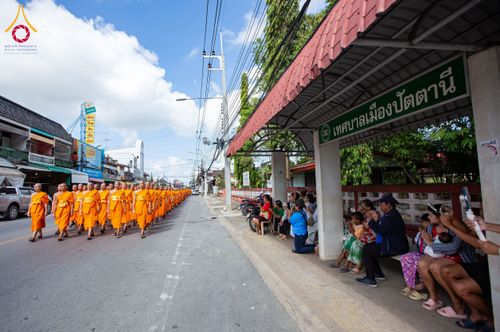 ภาพ No.211381:วันอาทิตย์ที่ 16 มีนาคม พ.ศ. 2568 ธรรมยาตราอัญเชิญพระบรมสารีริกธาตุ รอบเมืองปัตตานี ประดิษฐาน ณ ปทุมเจดีย์ เจดีย์พระพุทธเจ้า 5 พระองค์  ศูนย์อบรมเยาวชนปัตตานี