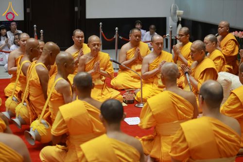 ภาพ No.321477:วันเสาร์ที่ 11 เมษายน พ.ศ.2569 พิธีขอบรรพชา พิธีขอสรณคมณ์และศีล, พิธีถวายบาตร พิธีอุปสมบท โครงการอุปสมบทหมู่ บูชาธรรมหลวงพ่อธัมมชโย พ.ศ.2569 โครงการอุปสมบทหมู่ธรรมทายาท ระดับอุดมศึกษา รุ่น 53 (ภาคฤดูร้อน) ณ วัดพระธรรมกาย ปทุมธานี