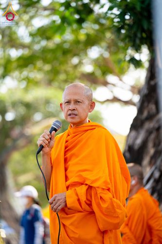 ภาพ No.329449:วันอาทิตย์ที่ 24 พฤษภาคม พ.ศ. 2569 พิธีตักบาตรพระ 1,000 รูป เพื่อถวายเป็นพุทธบูชาในเทศกาลวิสาขบูชาโลก และ ถวายเป็นพระราชกุศล  ณ ลานศิลปวัฒนธรรม เมืองปัตตานี จ.ปัตตานี