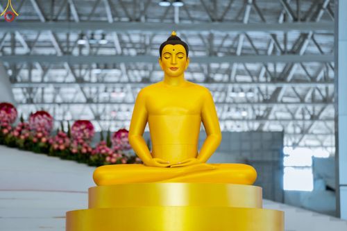 ภาพ No.83610:พิธีวางแผ่นจารึกชื่อและพิธีวางพวงมาลัยสักการะพระประธาน วันอาทิตย์ที่ 16 กรกฎาคม พ.ศ. 2566 ณ รัตนบัลลังก์ สภาธรรมกายสากล วัดพระธรรมกาย