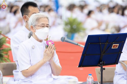 ภาพ No.78934:พิธีตักบาตร ข้าวสารอาหารแห้ง พิธีบูชาข้าวพระ ในวันอาทิตย์ต้นเดือนที่ 2 เมษายน พ.ศ. 2566