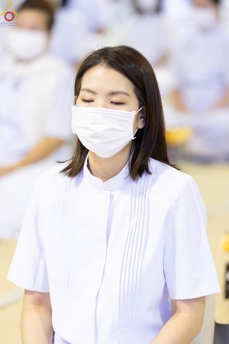 ภาพ No.84458:พิธีถวายผ้าอาบน้ำฝนและประทีปโคมไฟ ในวันอาสาฬหบูชา ณ ห้องแก้วสารพัดนึก 1 วัดพระธรรมกาย วันอังคารที่ 1 สิงหาคม พ.ศ. 2566